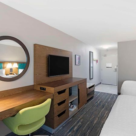 Hampton Inn Fort Collins Dış mekan fotoğraf